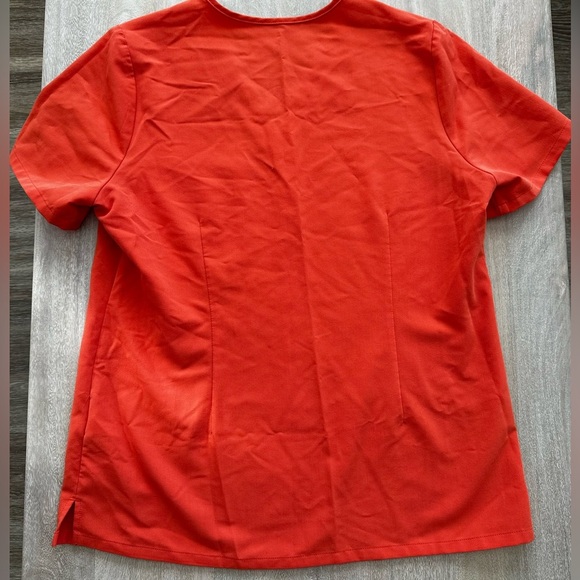 Figs Catarina Scrub Top in Sunset Orange Size Medium Fall Halloween - Picture 5 of 5